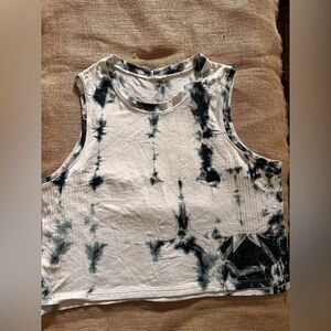 Lululemon Athletica Black and White Crop Tee M-L